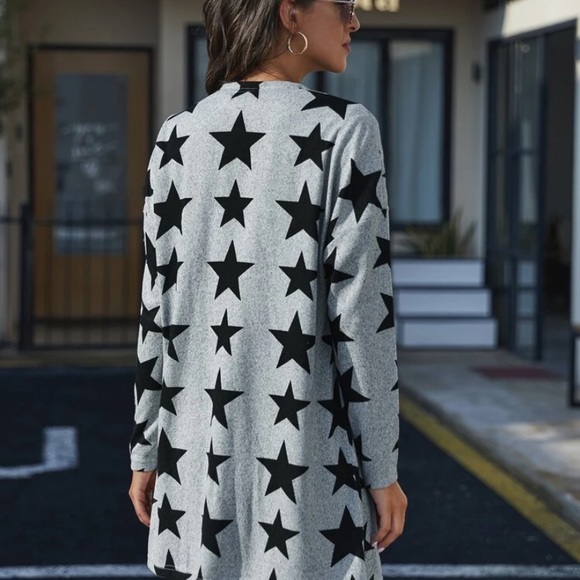 Five- Pointed Star Pattern Pocket Front Cardigan - Picture 5 of 5